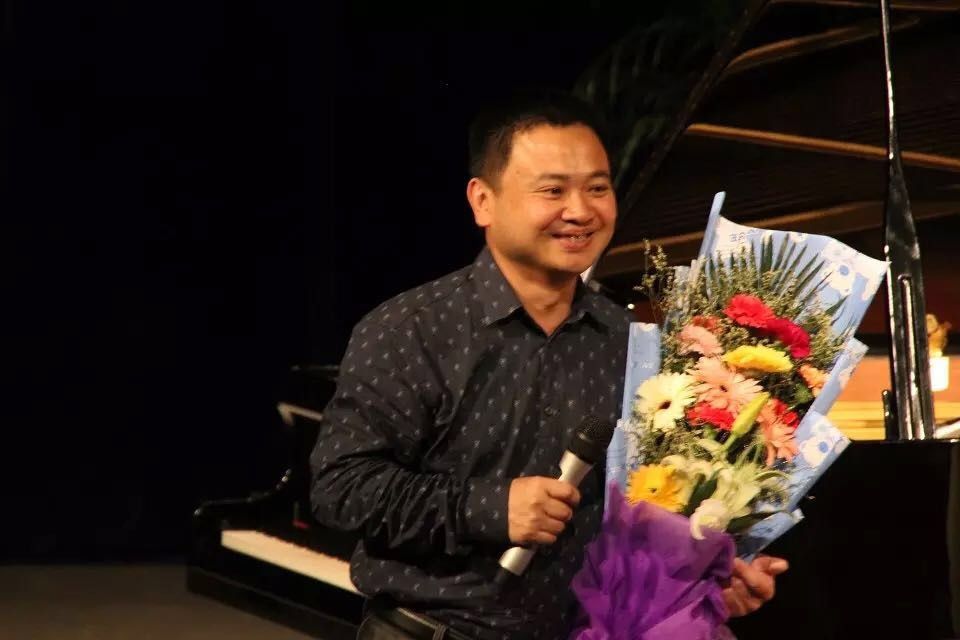 李智.jpg